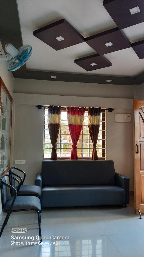 Varam Homestay Мадикери Екстериор снимка