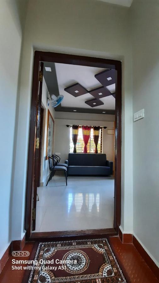 Varam Homestay Мадикери Екстериор снимка