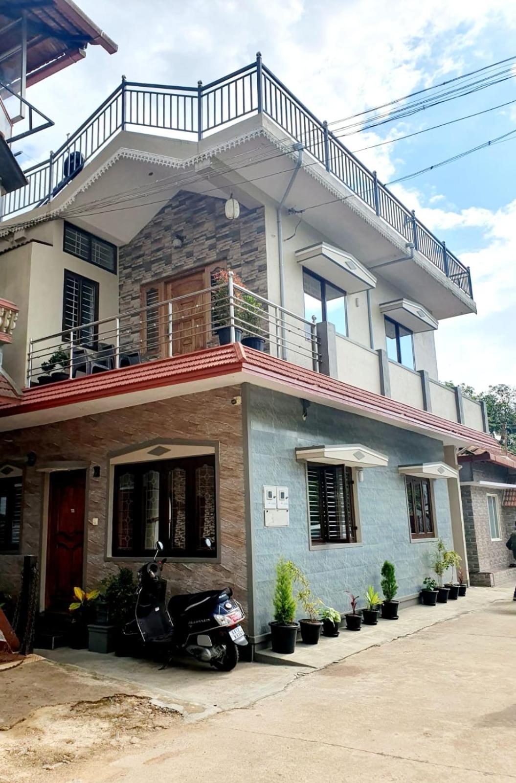 Varam Homestay Мадикери Екстериор снимка