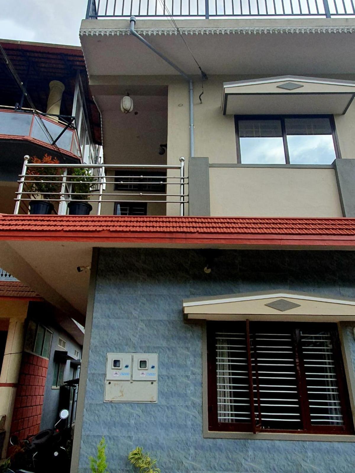 Varam Homestay Мадикери Екстериор снимка